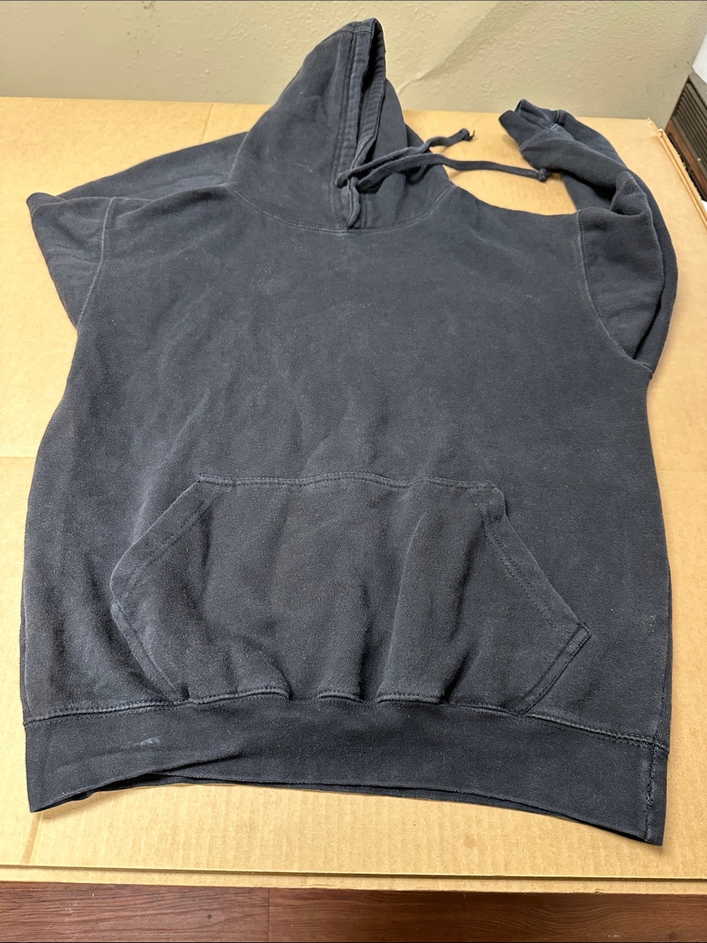 ##123, Size M, Black Hoodie - Picture 1 of 9